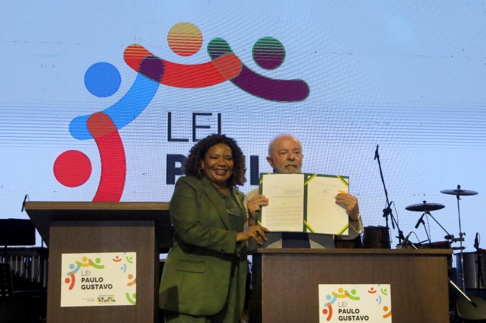 Com Jerônimo e Margareth Menezes, Lula lança Lei Paulo Gustavo em Salvador