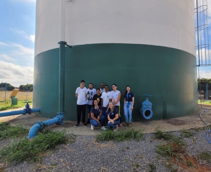 Alunos da Apae visitam reservatório de água no bairro Cerrado