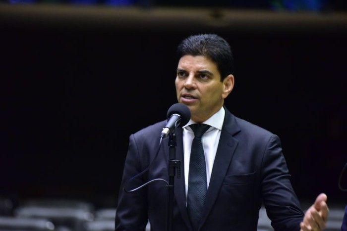 Relatório de arcabouço fiscal será apresentado aos líderes nesta noite