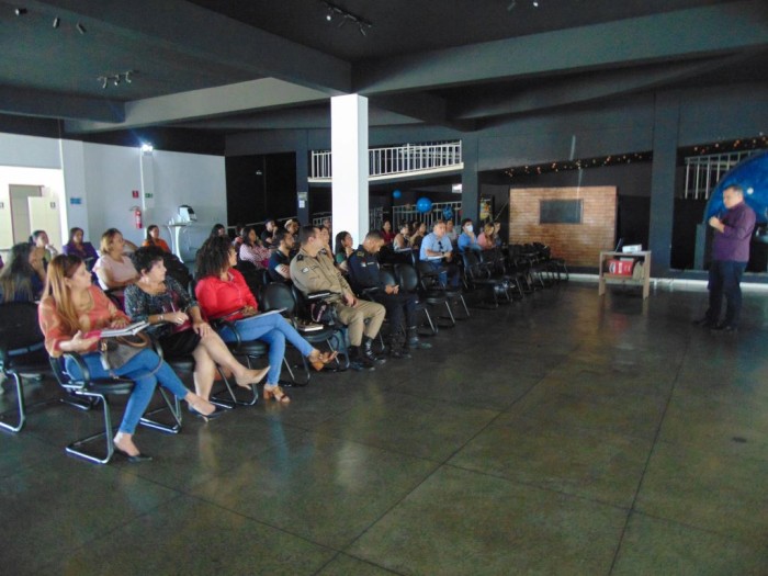 Smed reúne gestores de escolas da zona urbana para fortalecer diálogo sobre segurança na rede municipal