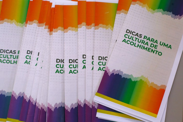 Saúde distribui cartilha com recomendações para atendimento ao público LGBTQIA+
