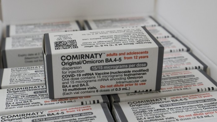 Secretaria da Saúde realiza a entrega de 370 mil doses de vacinas contra a covid-19