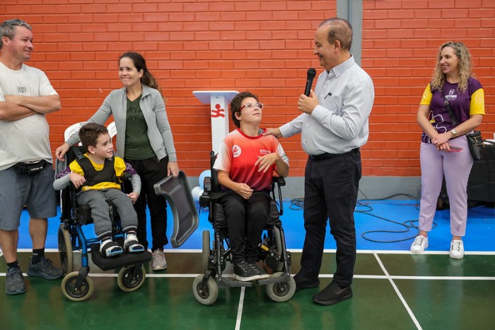 Jorginho Mello participa da cerimônia de encerramento do Festival Paralímpico no campus da FCEE em São José