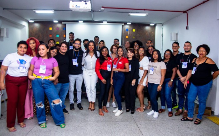 Candeias: Jovens participam de workshop sobre mídias sociais para o mercado de trabalho 