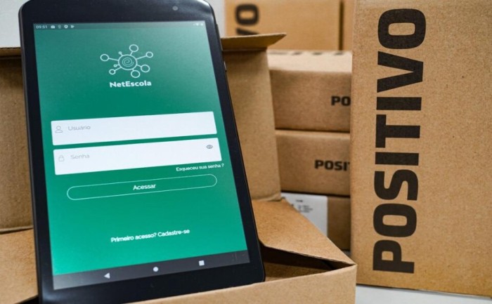 Seduc anuncia programa de chips e tablets para ampliar acesso à internet