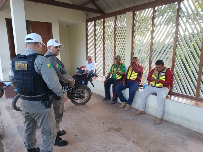 Em alusão ao Maio Amarelo, Polícia Militar realiza operação educativa no interior do Acre