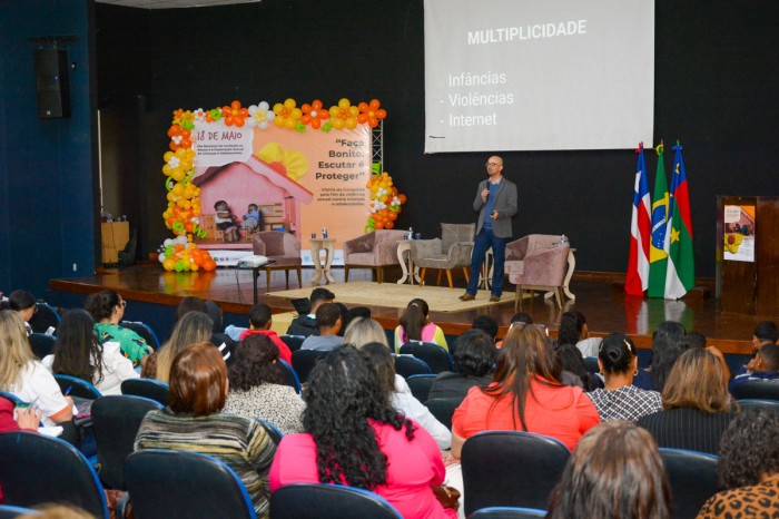 Proteção de crianças e adolescentes na internet é discutida com Rodrigo Nejm, especialista em educação digital