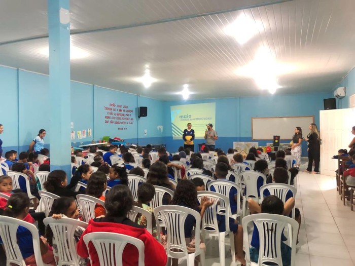 Procon e 12ª Ciretran realizam ação educativa em Santa Rosa do Purus