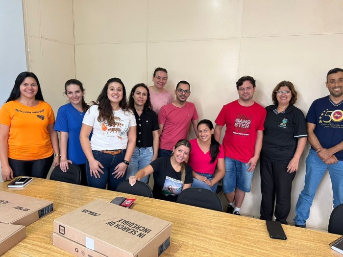 Educação Especial da Rede Municipal de Ensino de Ibaiti é contemplada com tablets e notebooks e recebem treinamento para uso da plataforma educacional Creator4all