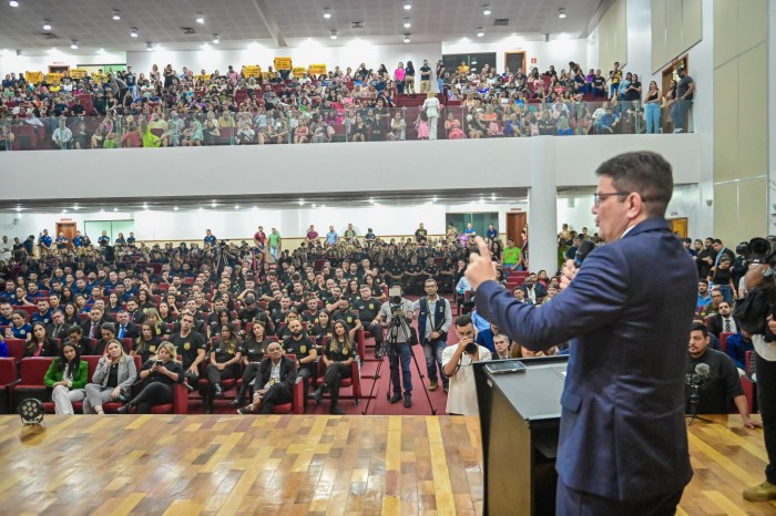 Governo do Acre empossa 432 novos servidores e divulga nova convocação da Saúde