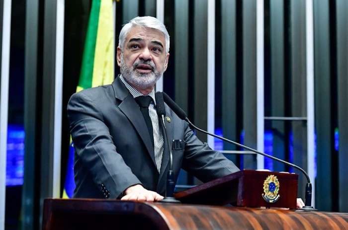 Humberto pede revogação de mudanças feitas na MP que reestruturou governo