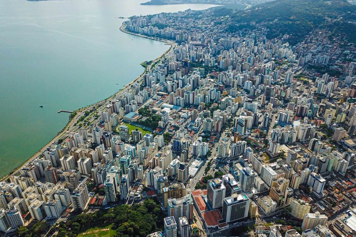 Santa Catarina é o estado com menor número de domicílios que recebem rendimentos de programas sociais