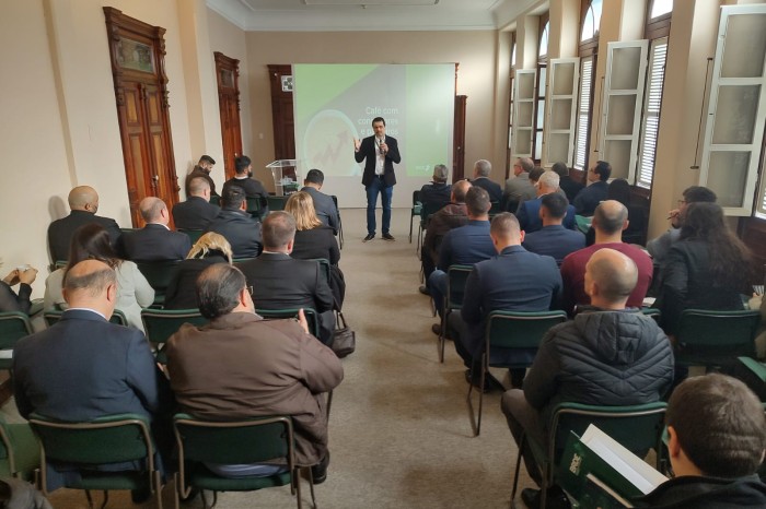 BRDE apresenta linhas de crédito e diretrizes ambientais e sociais a consultores do Paraná