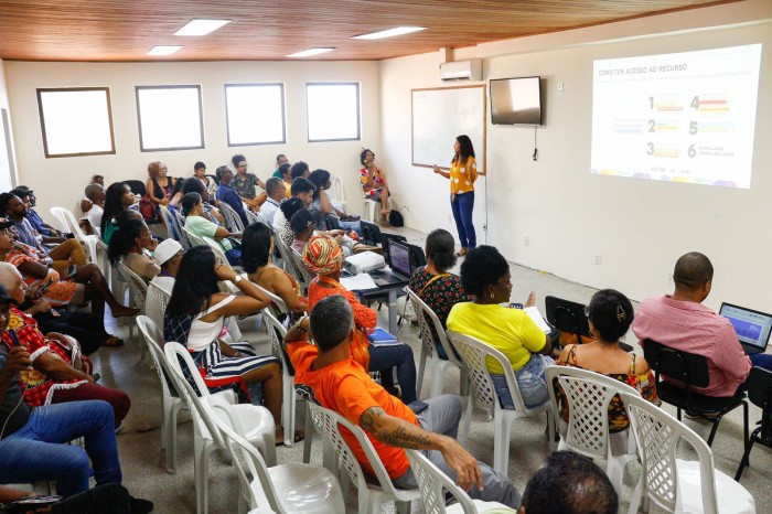 Candeias: Fazedores de Cultura participam de oficinas em alusão a Lei Paulo Gustavo