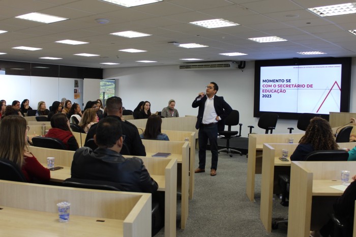 Educação promove reunião gerencial com foco na melhoria de processos e resultados