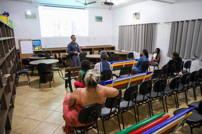 Proerd capacita pais de alunos em Lucas do Rio Verde