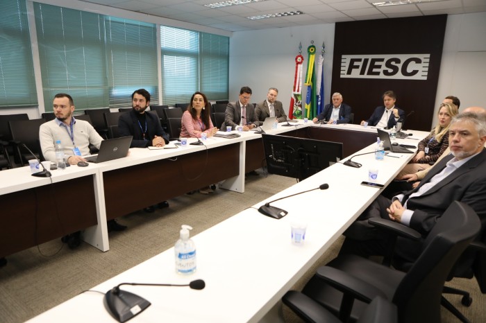 Governo participa de Reunião da Câmara de Desenvolvimento da Micro e Pequena Indústria na Fiesc