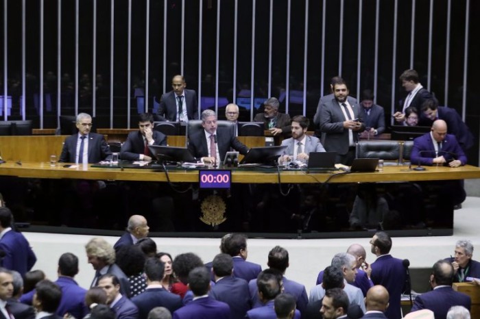 Deputados aprovam texto-base da MP que reorganiza ministérios do governo Lula; acompanhe