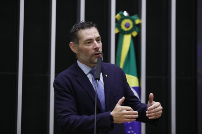 Projeto aprovado permite participação de empresa em recuperação judicial em licitação pública