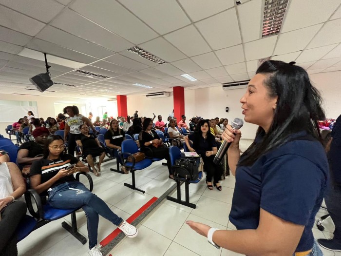 Mães trabalhadoras são homenageadas pelo CEREST Alagoinhas na Câmara de Vereadores