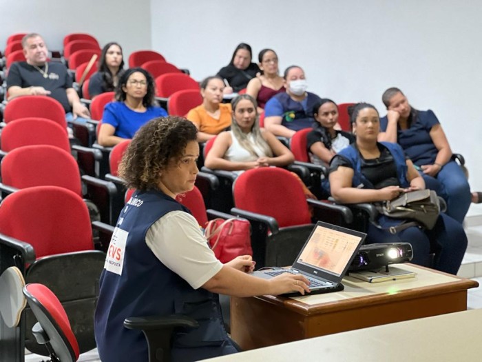 Em Feijó, Saúde do Estado capacita profissionais sobre vigilância das síndromes respiratórias