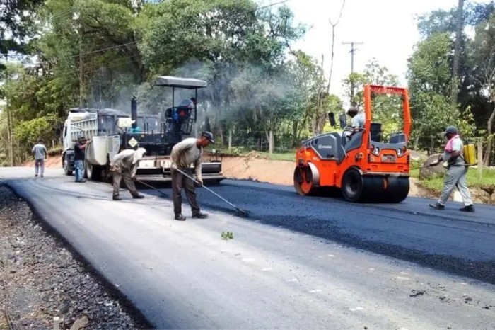 Com apoio do Governo, Piên e Tuneiras do Oeste vão revitalizar estradas vicinais
