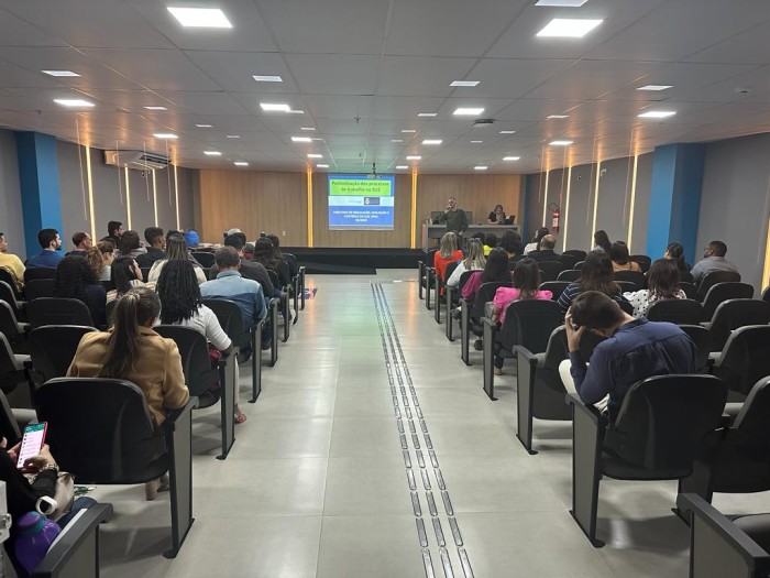 SMS promove encontro com prestadores de saúde da rede municipal para padronizar processos de trabalho