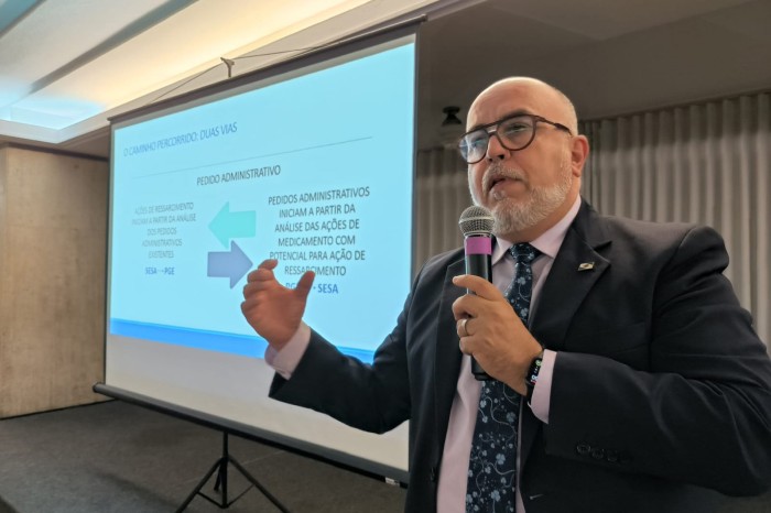 Experiência paranaense com ressarcimento de medicamentos é destaque em encontro do Cosud