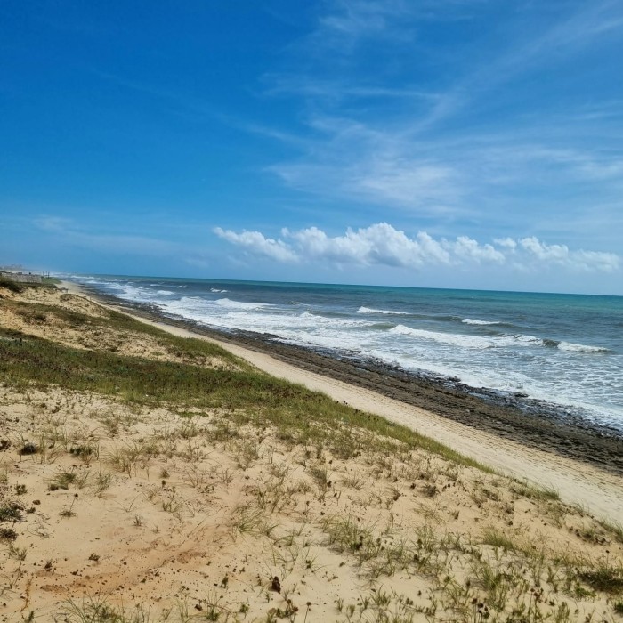 Praia do Futuro tem nove pontos próprios para banho, segundo boletim de balneabilidade da Semace
