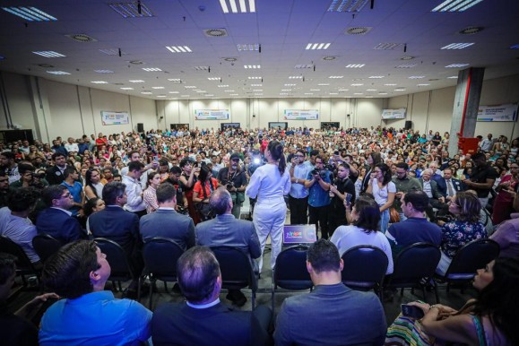 Governo de Pernambuco lança o programa Juntos Pela Educação e garante maior investimento da história na rede pública de ensino: R$ 5,5 bilhões