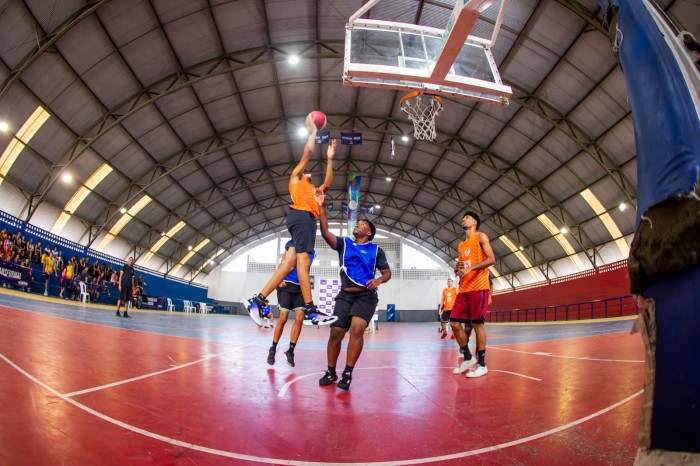Seleção de basquete de Candeias é a grande campeã do intermunicipal