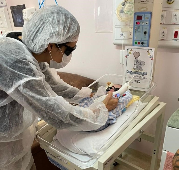 Hospital Materno-Infantil Santa Catarina adota tratamento com laserterapia