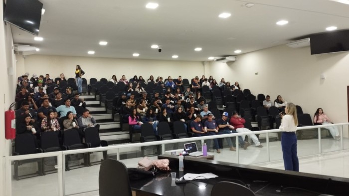 Prefeitura, Câmara, Sebrae e Sala do Empreendedor realizam palestra: Como se preparar para o mercado de trabalho; Evento é destinado a jovem aprendiz em Ibaiti