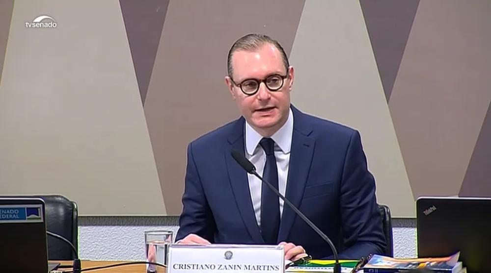 Zanin conquista 58 votos no Senado e será ministro do Supremo. 