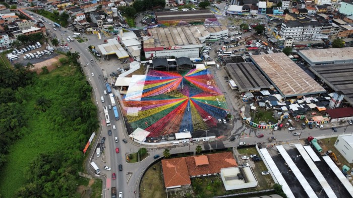 Candeias: Prefeitura disponibiliza camarote acessível e ponto de táxis para deslocamento da população 