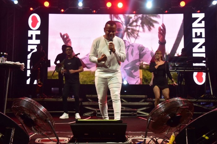 Paripe tem noite de grande festa com cantores da Bahia e da Paraíba
