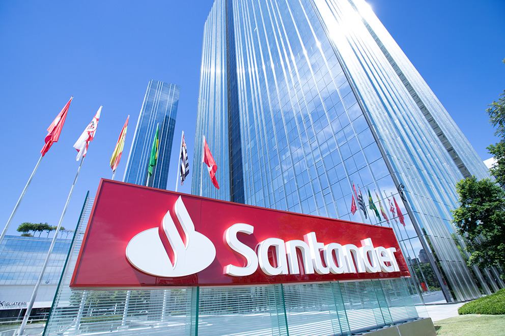 CAF concede financiamento de US$ 50 milhões para o Santander Brasil impulsionar a inclusão de mulheres empreendedoras. 