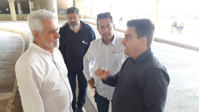 Emurb e Trânsito acertam reforço da segurança no terminal urbano