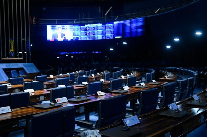 Plenário analisa autorização para ozonioterapia na quarta