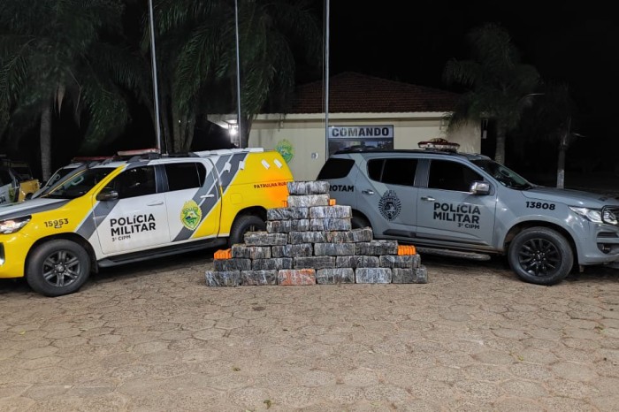 Ação policial recupera veículo roubado e apreende 478 quilos de drogas em Porto Rico