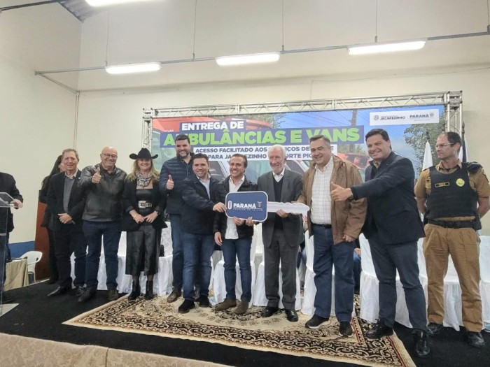 Prefeito Dr. Antonely recebe do vice-governador Darci Piana nova ambulância UTI móvel para o SAMU