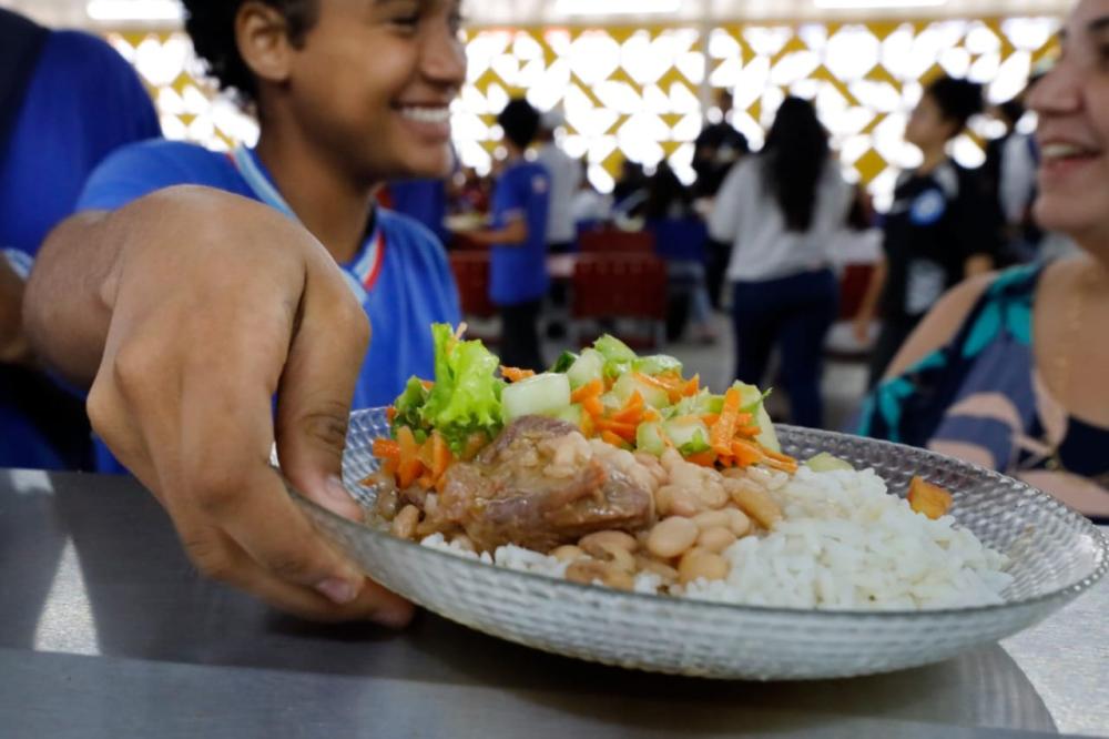 Com 30 milhões de refeições ao mês, Programa de Alimentação Escolar garante a segurança nutricional dos estudantes da rede estadual.