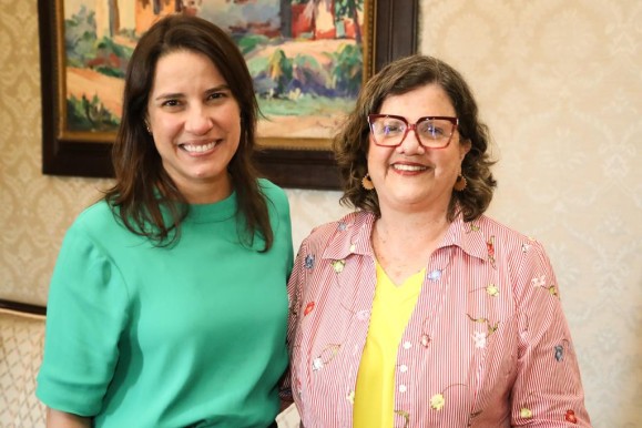 Governadora Raquel Lyra nomeia 596 aprovados para os cargos de analista e assistente da Educação
