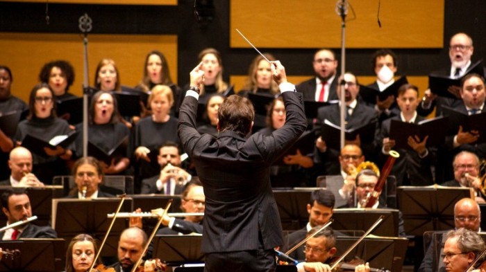 Ospa apresenta a controversa Quinta Sinfonia de Shostakovich no sábado (12)