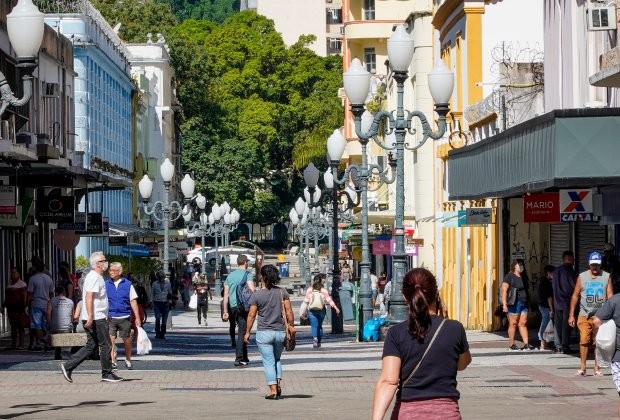 Comércio catarinense volta a crescer em junho