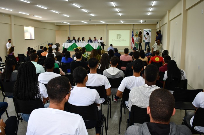 Eu Me Protejo: Defensoria pública e SEDUC lançam cartilha contra racismo e abuso infantil