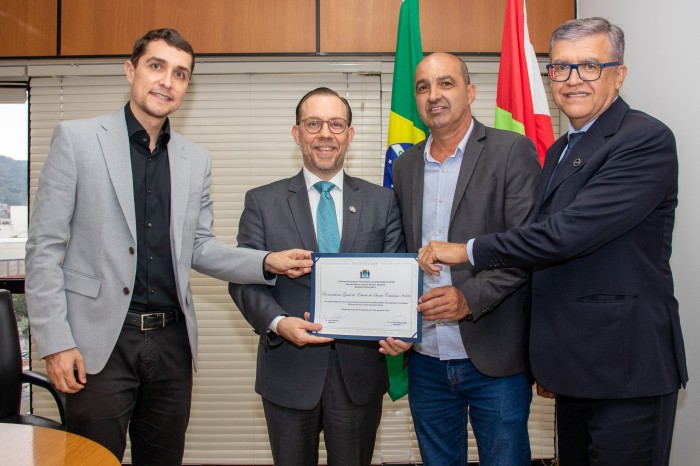 PGE recebe moção de aplauso da Câmara Municipal de Florianópolis