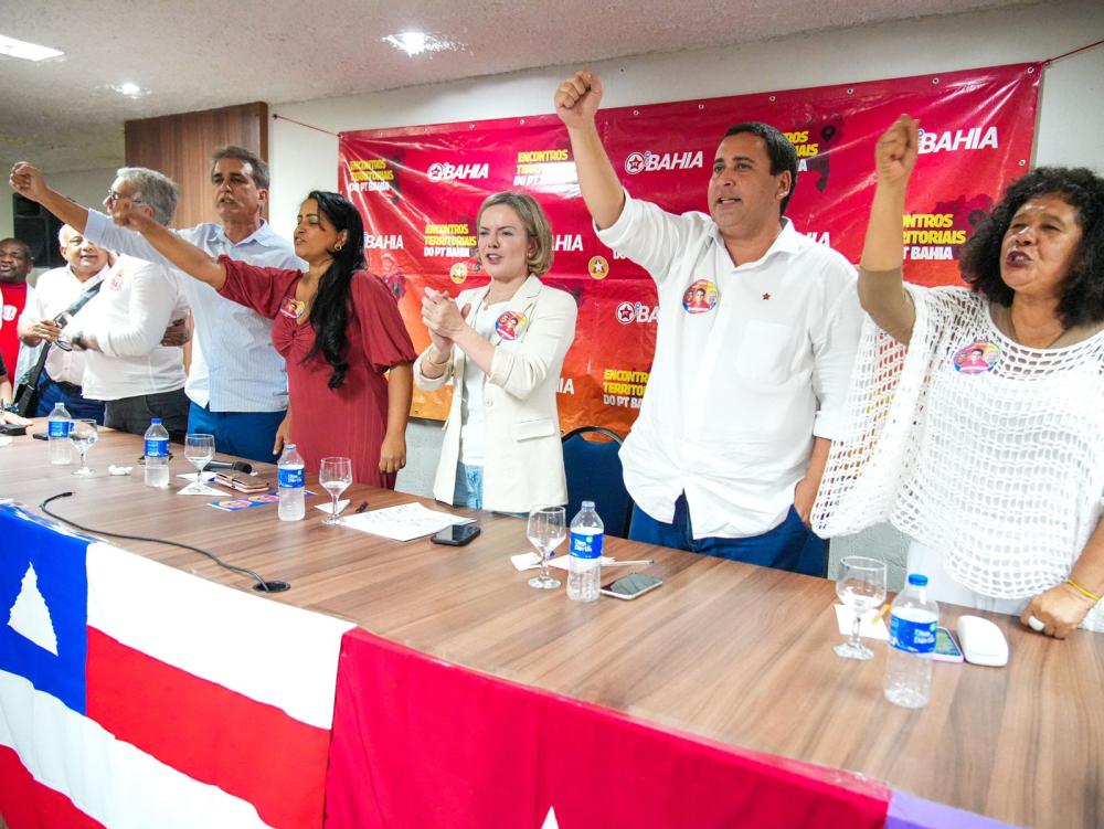 PT Bahia valida nome de Robinson Almeida como pré-candidato a prefeito de Salvador.