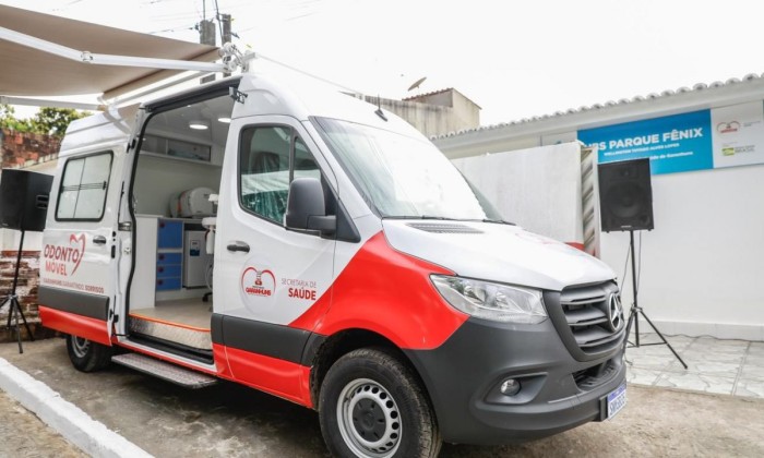Garanhuns Garantindo Sorrisos: Prefeitura entrega odontomóvel para a população do município