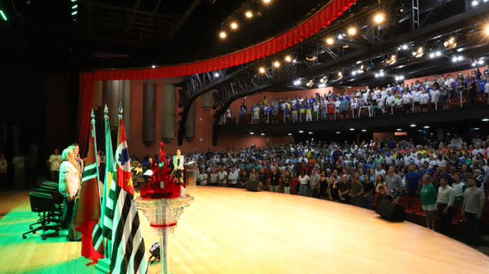 Abertura do Jomi reúne atletas e delegações no teatro Paulo Moura